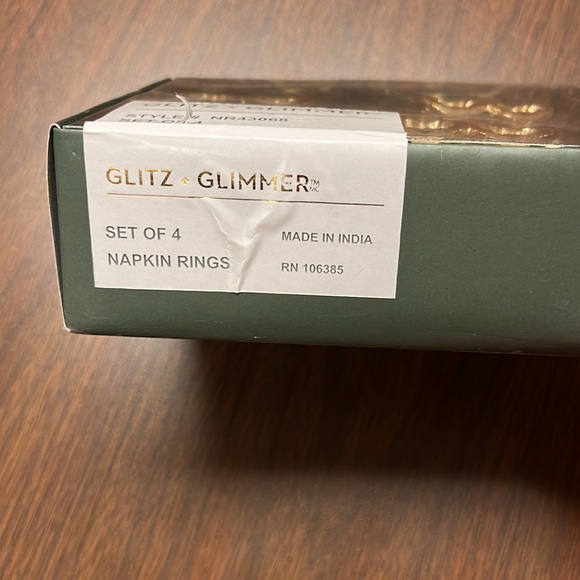 Glitz & Glimmer set of 4 napkin rings, NWOT - Picture 6 of 6